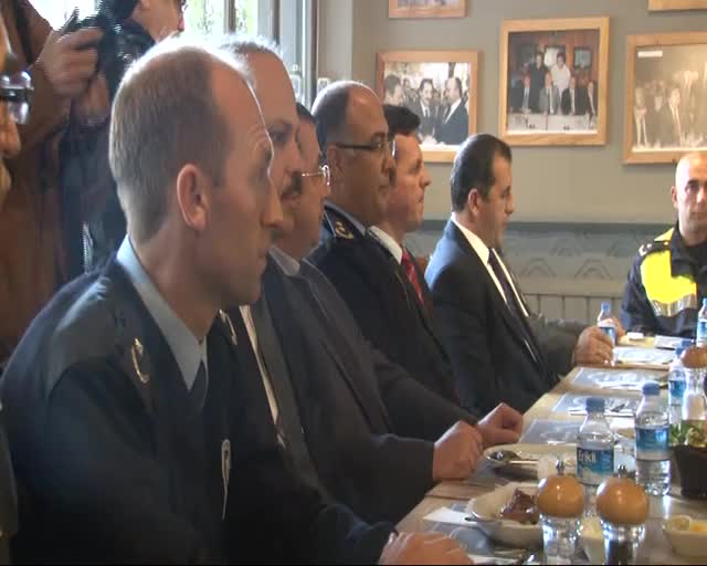Bursa Trafik Vakfı'ndan engelli çocuklara anlamlı hediye