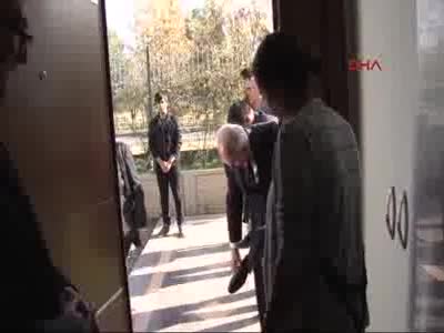 Kılıçdaroğlu, Tahir Elçi'nin ailesine taziye ziyaretinde bulundu