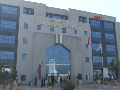 Adalet Sarayı'nın tuvaletinde silah bulundu