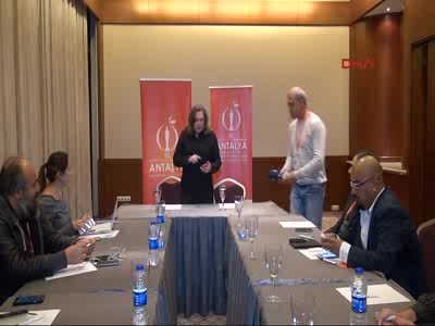 Kathleen Turner: ABD cinsellik konusunda ikiyüzlü