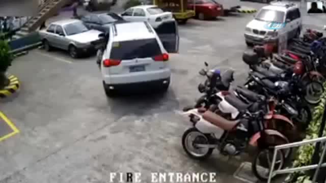 Babadan oğluna park etme dersi