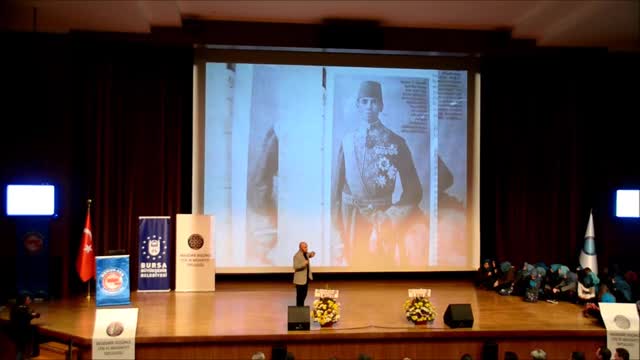 Bursa'da 2.Abdülhamit Han: Dehanın İzleri konferansı yapıldı