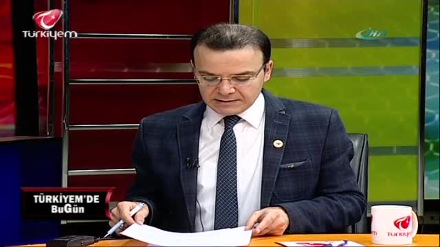 Deprem canlı yayında yakaladı