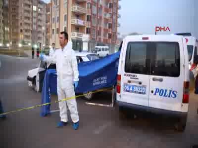Otomobilde bir genç ölü bulundu