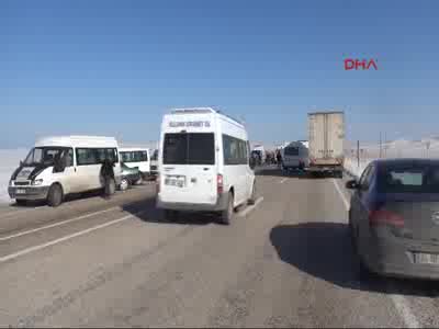 Van'da trafik faciası: 11 ölü, 6 yaralı