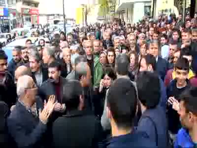 Diyarbakır'da Sur'a yürümek isteyen HDP'lilere polis izin vermedi