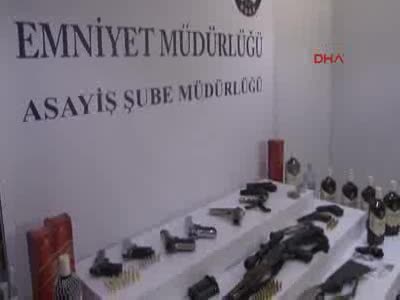 "Yeditepe Huzur" uygulamasında ele geçirilen malzemeler emniyette sergilendi