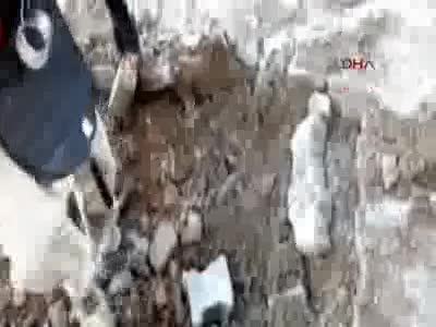 Silopi'de bombalı barikat böyle imha edildi