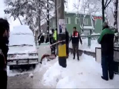 Minibüste 5 kurşunla öldürüldü