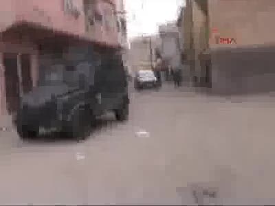 Uyuşturucuyu cinsel organına yerleştirirken yakalandı