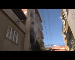 Bursa'da vatandaşların mahsur kaldığı yangın korkuttu