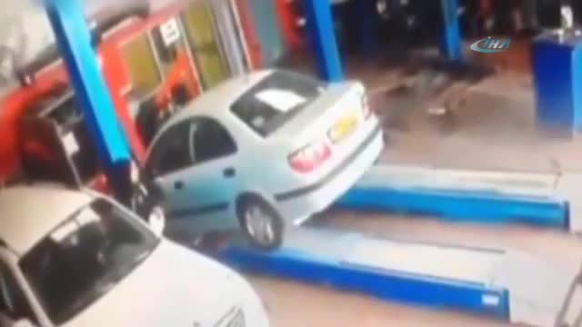 Tamirhanede feci kaza: Ustayı ezdi!