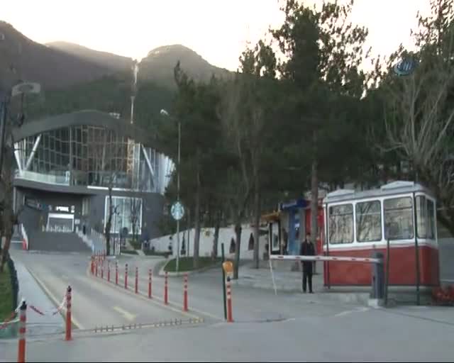 Bursa'da teleferik seferlerine lodos engeli!