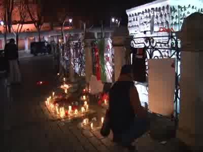 Saldırının yaşandığı nokta gece boyunca ziyaretçi akınına uğradı