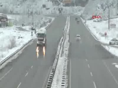 Yalova'da kar yağışı etkili oldu