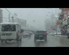 Bursa'da kar yağışı trafiği felç etti