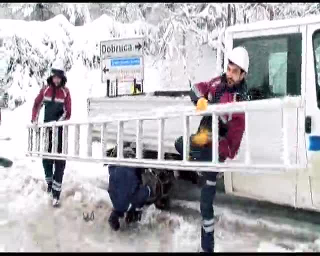 Bursa UEDAŞ ekiplerinin karda zorlu mücadelesi