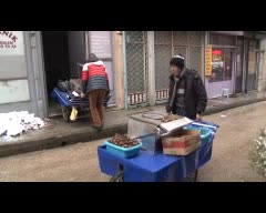 Kar yağdı, kestanecilerin yüzü güldü