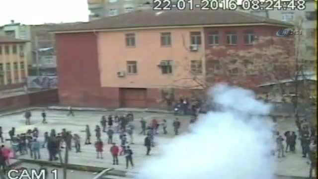 Diyarbakır'daki okul saldırısı kamerada
