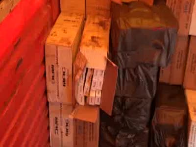 TIR'da 260 bin kaçak sigaraya 2 tutuklama