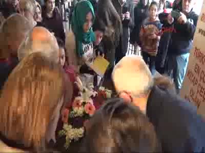 Ayşe Kulin, Bursa'daki okurlarıyla buluştu