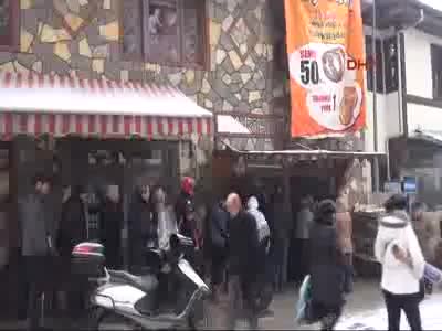 Bursa'da simitçinin 50 kuruş inadı! - 2