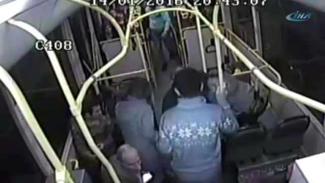 Kahraman şoför kalp krizi geçiren genci böyle kurtardı