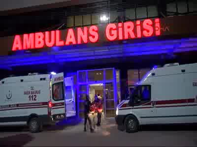 Azez'de patlama oldu, 6 yaralı Kilis'e getirildi