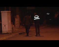 Küçük çocuğu rehin alan saldırgan, polis tarafından vuruldu