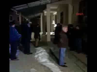 Elazığ'da çığ altında kalan 3 çocuk öldü