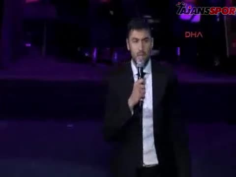 Burak Yilmaz'dan sarkili veda