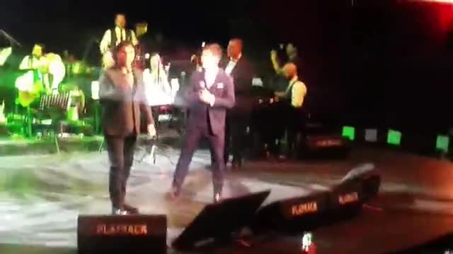Emre Belozoglu sesiyle geceye damga vurdu!