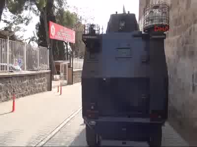 Cizre'de öldürülen 8 kişinin cesedi otopsi için Şanlıurfa'da