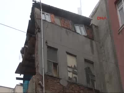 İstanbul Beyoğlu'nda 5 katlı bina çöktü -2