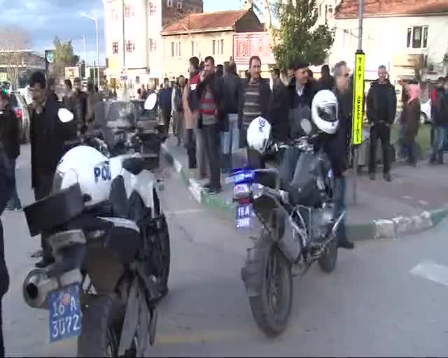 Bursa'da güpegündüz silahlı çatışma! - 2