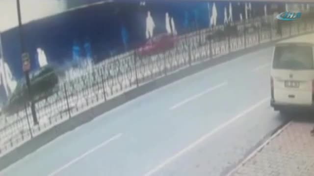 Yağmurdan kaçarken doluya tutuldular!