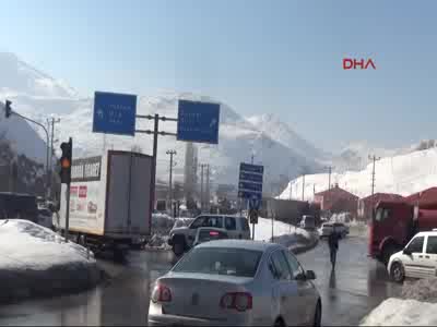 Yola mazot döküldü, zincirleme kaza oldu