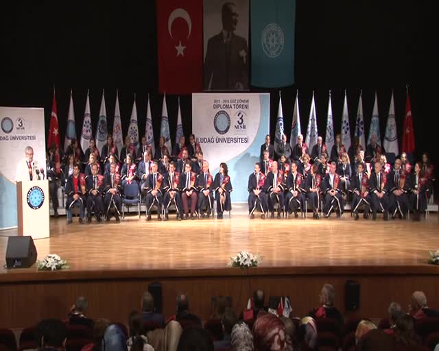 Bursa Uludağ Üniversitesi'nde diploma heyecanı