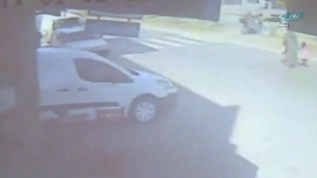 Otomobilin çarptığı 6 yaşındaki kız hayatını kaybetti