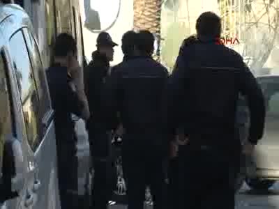 Oğluna iş istedi, beğenmeyince şarjör gösterdi