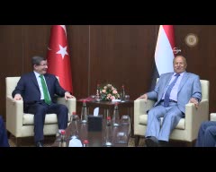 Davutoğlu, Yemen Cumhurbaşkanıyla bir araya geldi