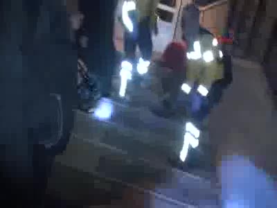Evinin önünde ayaklarından vurdular