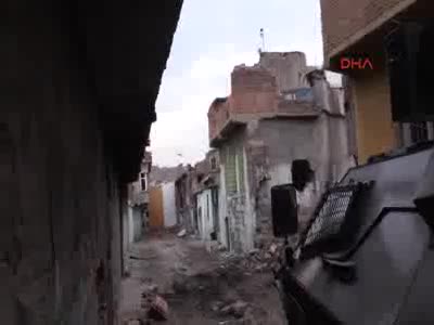 Sur'da PKK'lılara teslim olun çağrısı