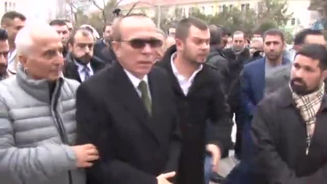 Annesini gözyaşlarıyla uğurladı