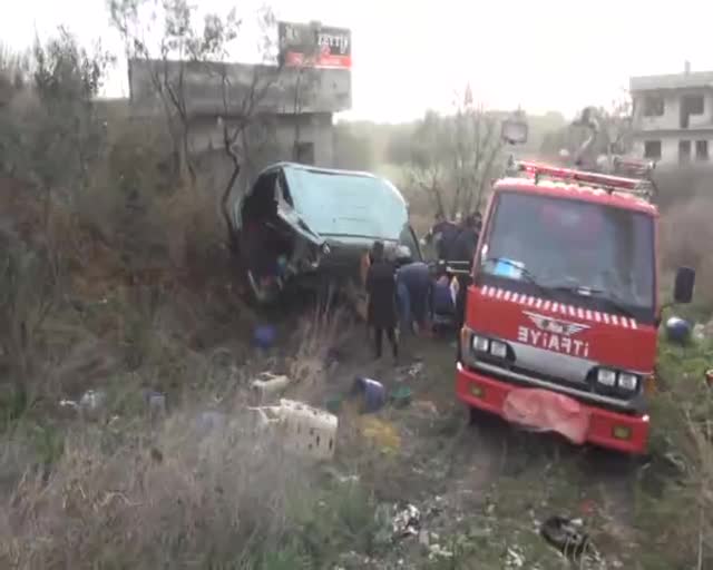 Bursa'da feci kaza: Minibüs şarampole uçtu!