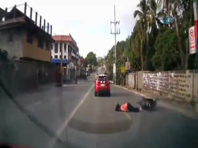 Bu korkunç kazaya futbol topu yol açtı!