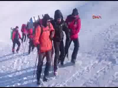 Zirve'de düştü JAK ekipleri ilk müdahaleyi yaptı
