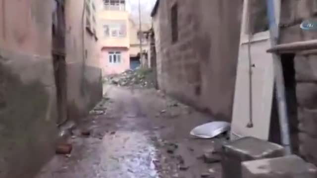 Sur'da köşeye sıkışan teröristler böyle teslim oldu