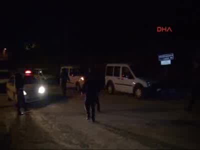 Polis, dur ihtarına uymayan aracı sokaklarda kovaladı