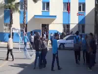 Öğrenci kavgasına veliler de karıştı